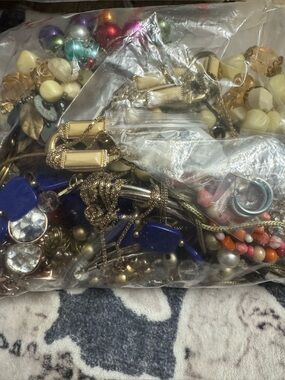 4 lbbroken/repurpose/ jewelry